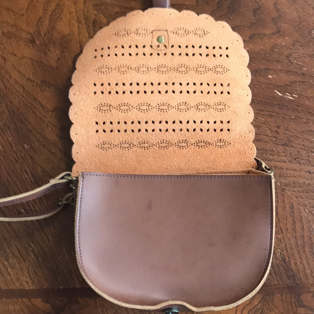 AEO Laser Cutout Crossbody - Picture 4 of 7